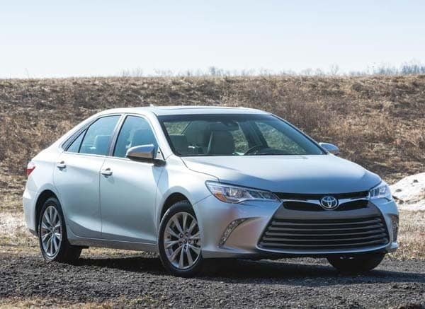 2015-toyota-camry-se-front-static1-600-001