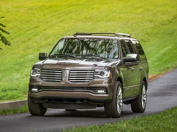 2015lincolnnavigator_15_hr-600-600-001