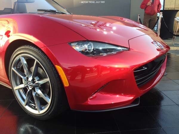 2016-mazda-mx-5-front-quarter-detail2-reveal-600-001