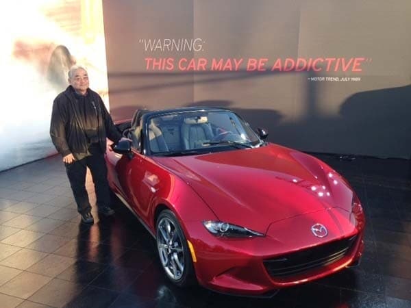 2016-mazda-mx-5-front-static-reveal-with-tom-matano-600-001