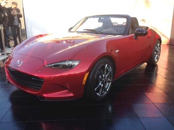 2016-mazda-mx-5-front-static-reveal4-600-001