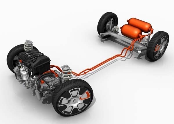 citroen-c4-cactus-airflow-2l-concept-powertrain-cutaway-detail1-600-001