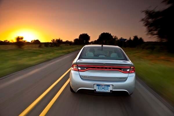 2014-dodge-dart-silver-4-600-001