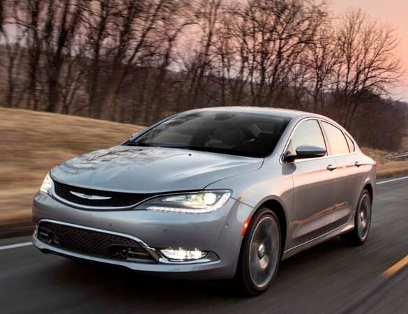 2015-chrysler-200c-front-action1-600-001