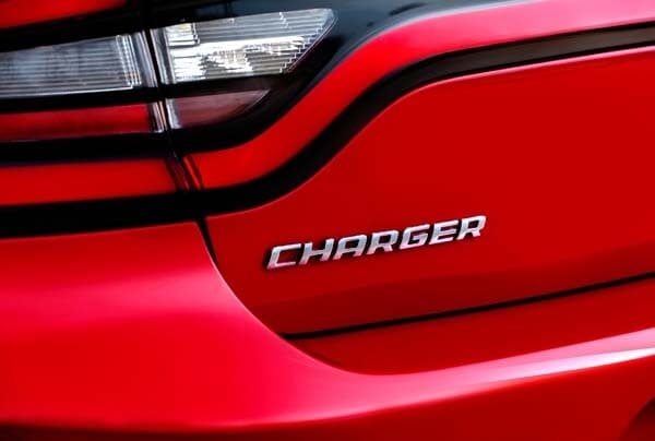 2015-dodge-charger-18-600-001