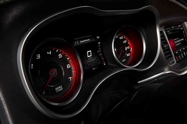 2015-dodge-charger-24-600-001
