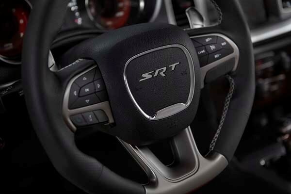 2015-dodge-charger-37-600-001