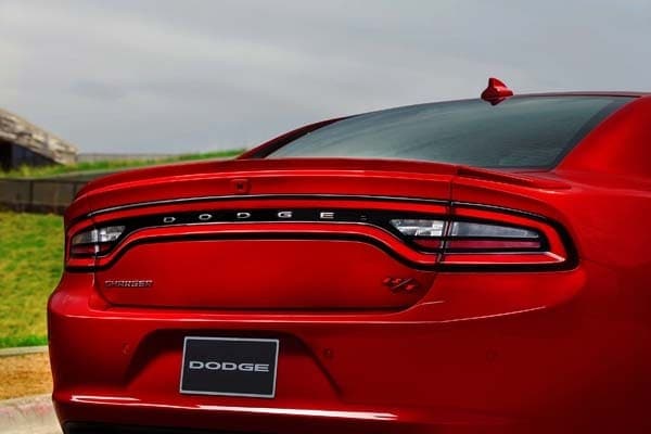 2015-dodge-charger-5-600-001
