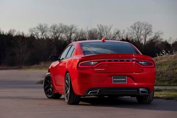 2015-dodge-charger-7-600-001
