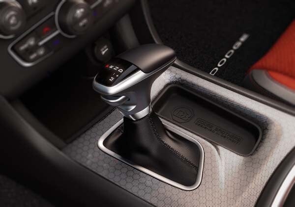 2015-dodge-charger-77-600-001