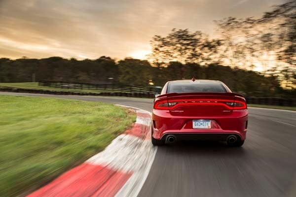 2015-dodge-charger-live-shot-1-600-001
