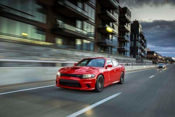 2015-dodge-charger-live-shot-19-600-001