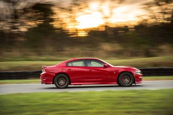 2015-dodge-charger-live-shot-2-600-001
