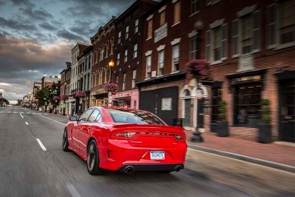 2015-dodge-charger-live-shot-20-600-001