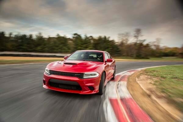 2015-dodge-charger-live-shot-3-600-001