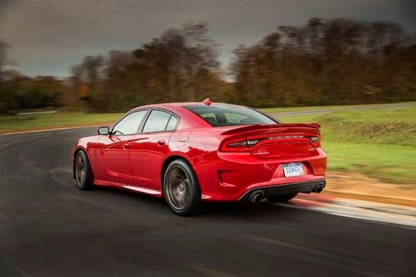 2015-dodge-charger-live-shot-5-600-001