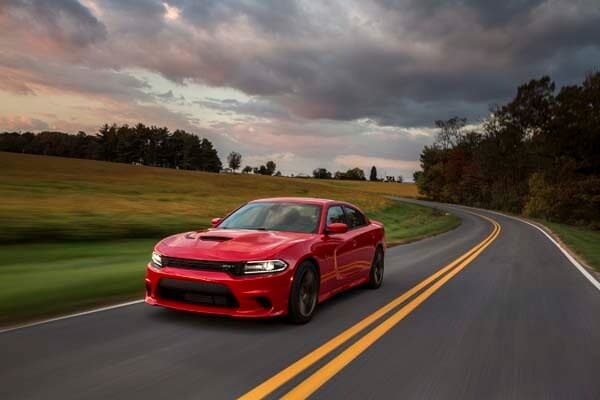 2015-dodge-charger-live-shot-9-600-001