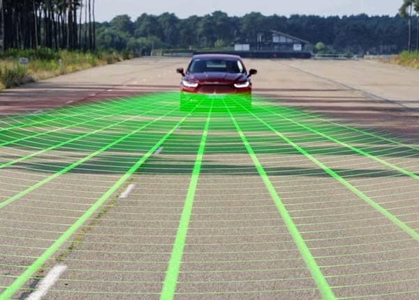 2015-ford-mondeo-pedestrian-detection-system1-600-001