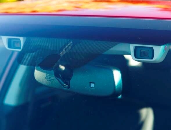 2015-subaru-legacy-eyesight-detail-600-001