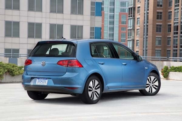 2015_e-golf_4196-600-001
