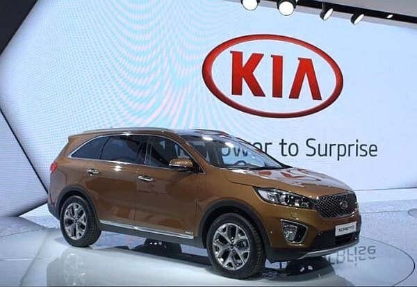 2016-kia-sorento-front-static1-show-600-001