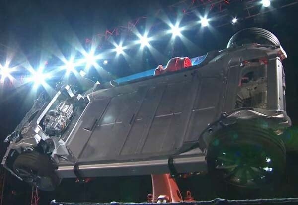 tesla-model-s-dual-engine-chassis-at-reveal-600-001