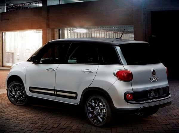 2015-fiat-500l-urbana-trekking-rear-static-600-001