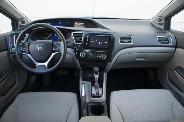 2015-honda-civic-small-car-best-buy-14-600-001