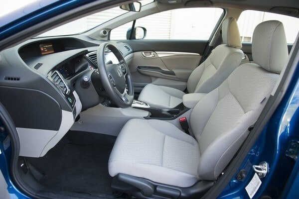2015-honda-civic-small-car-best-buy-23-600-001