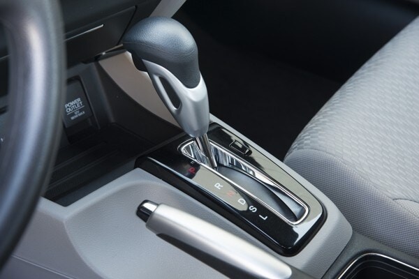2015-honda-civic-small-car-best-buy-26-600-001