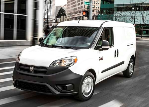 2015-ram-promaster-city-front-action1-600-001