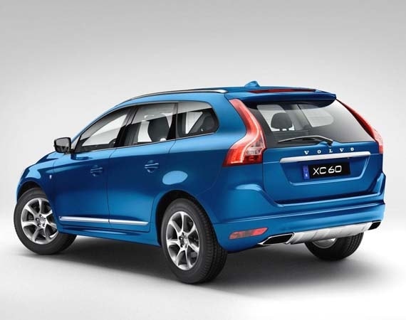 2015-volvo-xc60-ocean-race-limited-edition-rear-static-600-001