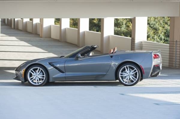 kelley-blue-book-best-buy-2015-chevrolet-corvette-02-600-001