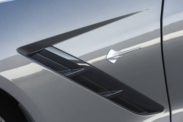 kelley-blue-book-best-buy-2015-chevrolet-corvette-21-600-001