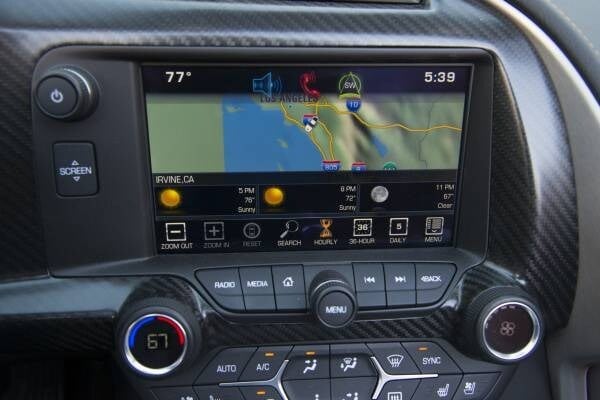kelley-blue-book-best-buy-2015-chevrolet-corvette-35-600-001