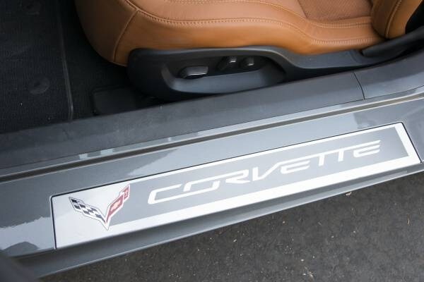 kelley-blue-book-best-buy-2015-chevrolet-corvette-42-600-001