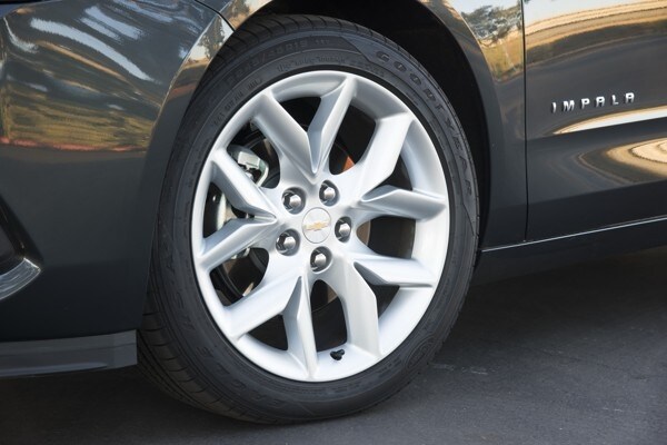 kelley-blue-book-best-buy-2015-chevrolet-impala-16-600-001