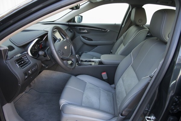 kelley-blue-book-best-buy-2015-chevrolet-impala-24-600-001