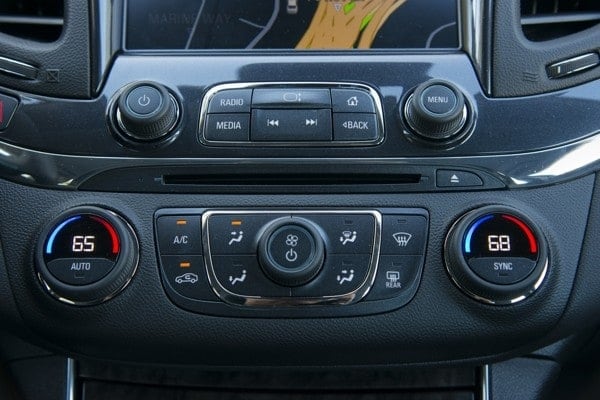 kelley-blue-book-best-buy-2015-chevrolet-impala-28-600-001
