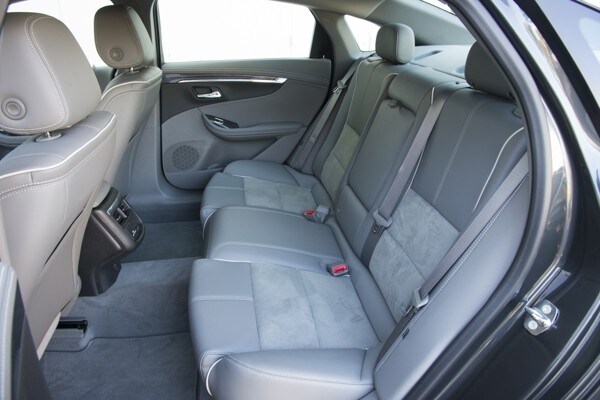 kelley-blue-book-best-buy-2015-chevrolet-impala-32-600-001
