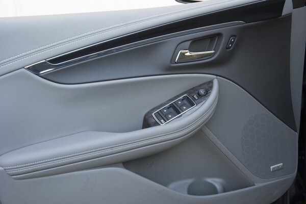kelley-blue-book-best-buy-2015-chevrolet-impala-35-600-001