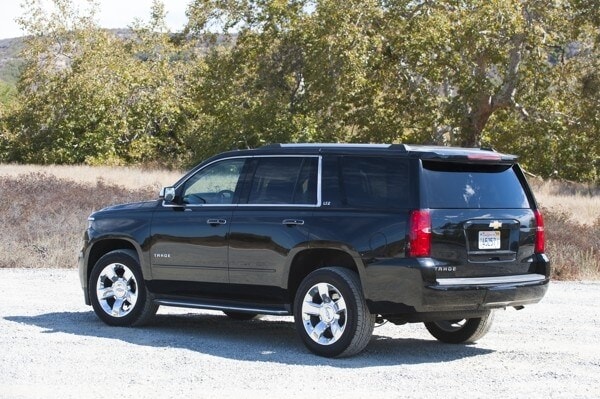 kelley-blue-book-best-buy-2015-chevrolet-tahoe-03-600-001