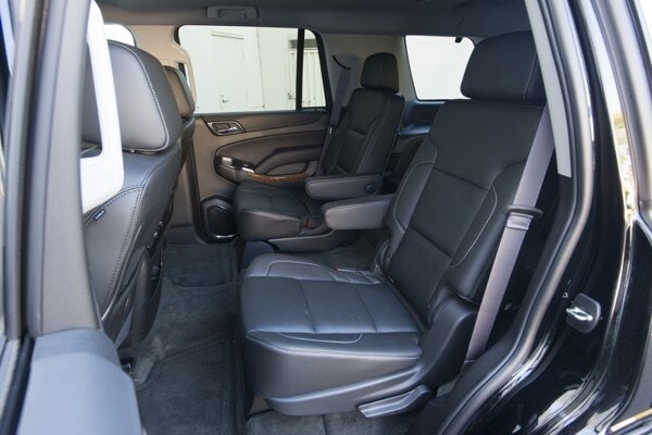 kelley-blue-book-best-buy-2015-chevrolet-tahoe-33-600-001