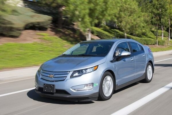 kelley-blue-book-best-buy-2015-chevrolet-volt-05-600-001
