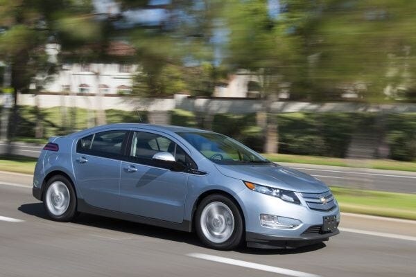 kelley-blue-book-best-buy-2015-chevrolet-volt-08-600-001
