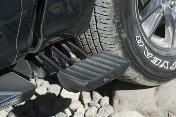 kelley-blue-book-best-buy-2015-ford-f150-18-600-001