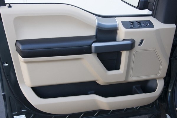 kelley-blue-book-best-buy-2015-ford-f150-41-600-001