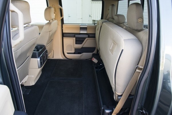 kelley-blue-book-best-buy-2015-ford-f150-45-600-001