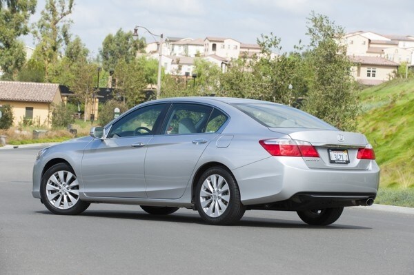 kelley-blue-book-best-buy-2015-honda-accord-04-600-001