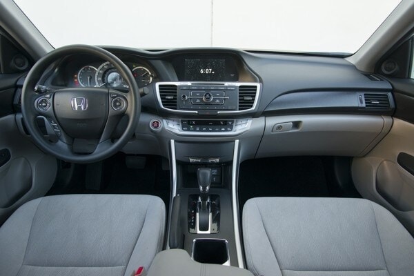 kelley-blue-book-best-buy-2015-honda-accord-21-600-001